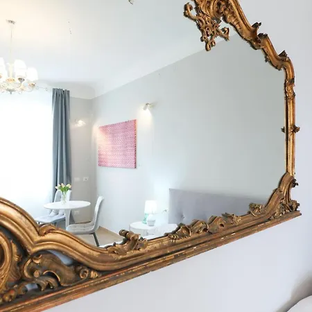 Apartment Primopiano - Meda 6 *